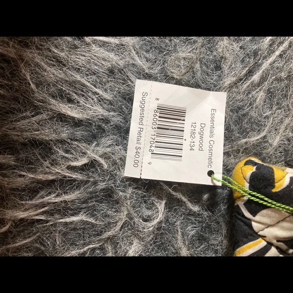 Vera Bradley Makeup Bag. Brand New!! - Picture 2 of 3